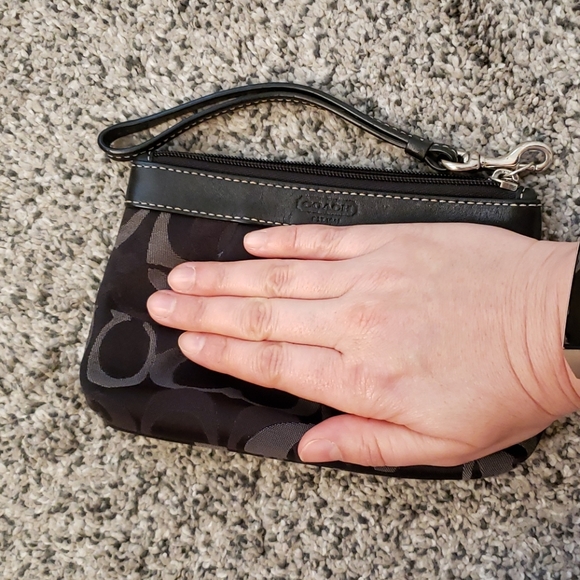 Coach black wristlet - Picture 5 of 5